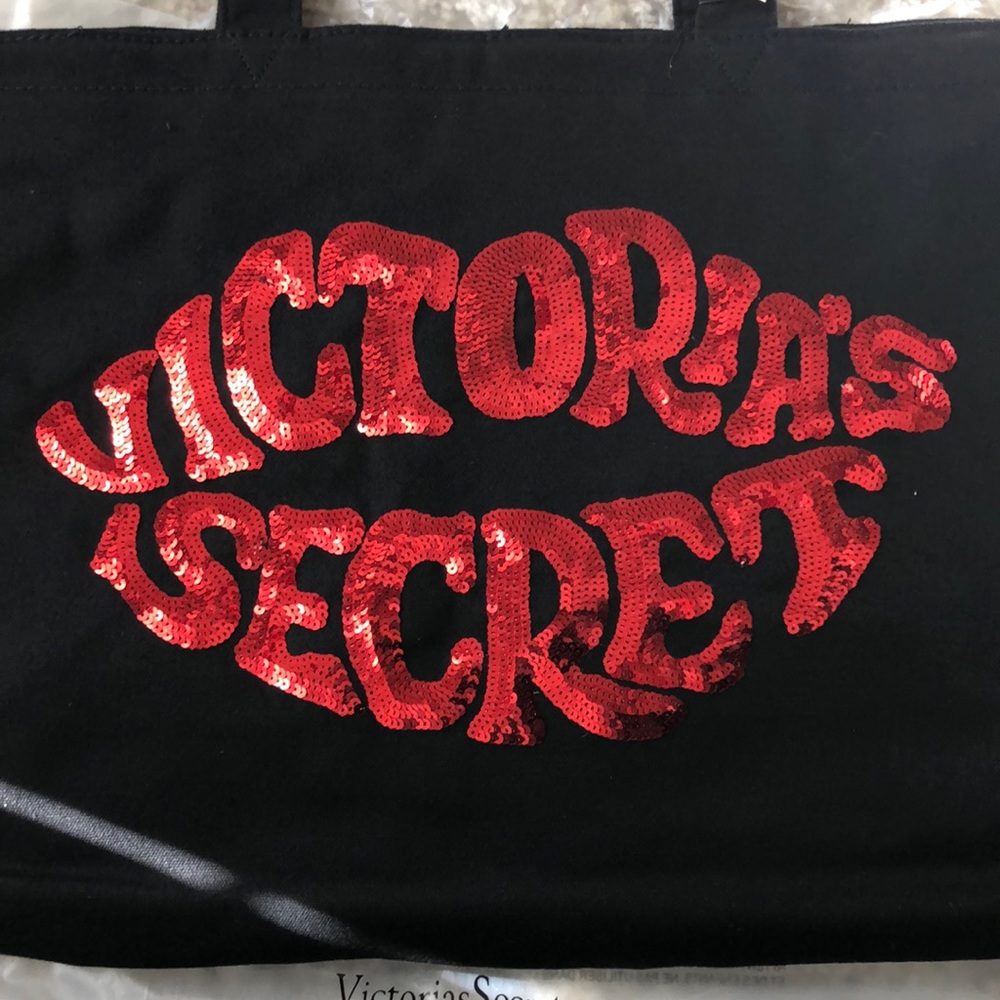 NWT Victoria’s Secret Weekend Tote